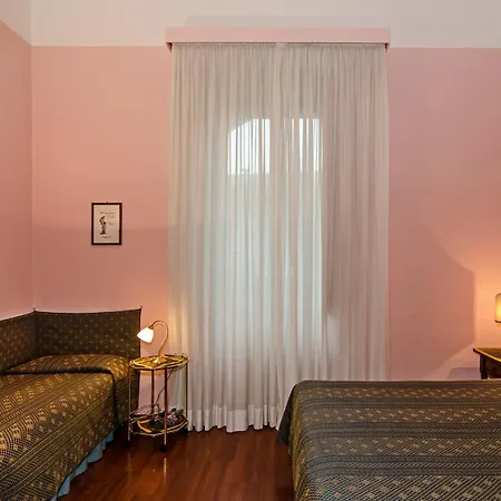Rex Hotel 3*