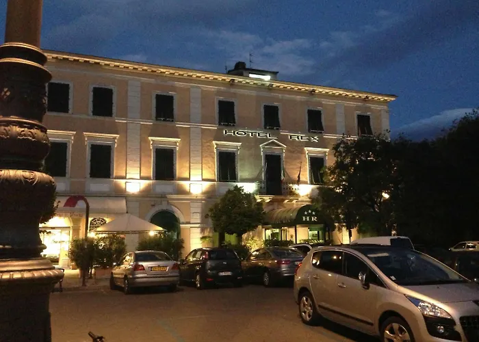 Ξενοδοχείο Rex 3*